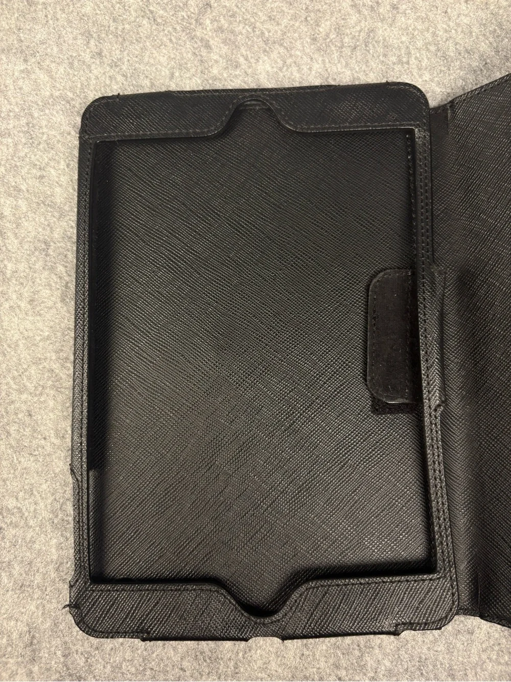 Michael Kors Black Saffiano Leather 9.7” iPad Folio Wallet Organizer